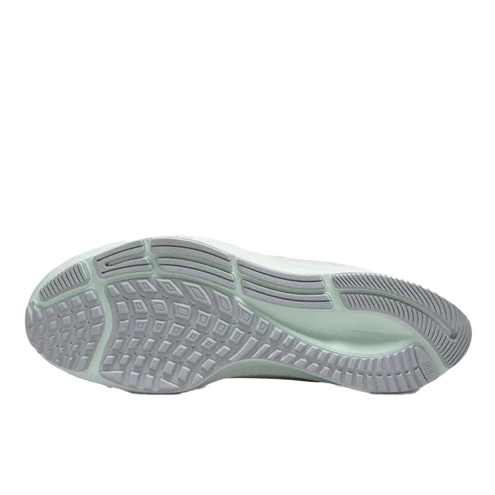 Nike Women's Air Zoom Pegasus 38 Premium